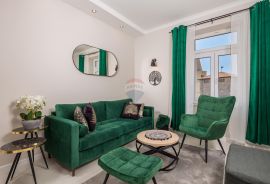 OPATIJA,LOVRAN- CENTAR, 2 kompletno renovirana apartmana, 90 m od mora, Lovran, Appartment