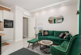 OPATIJA,LOVRAN- CENTAR, 2 kompletno renovirana apartmana, 90 m od mora, Lovran, Διαμέρισμα