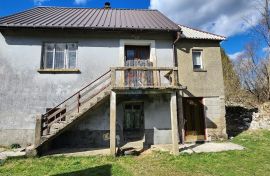 Gorski Kotar, Lič - samostojeća autohtona kuća sa okućnicom 722 m2, Fužine, House