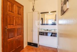 Umag, okolica komforan stan s pogledom na more !, Umag, Appartment