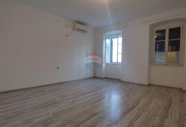 Rijeka, Banderovo - 2 SKL na 1. katu sa otvorenim pogledom, Rijeka, Appartment