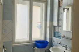 Izuzetan stan u samom centru Opatije, 50m do mora, Opatija, Appartement