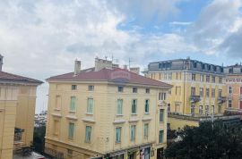 Izuzetan stan u samom centru Opatije, 50m do mora, Opatija, Appartement