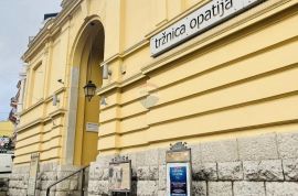 Izuzetan stan u samom centru Opatije, 50m do mora, Opatija, Appartamento