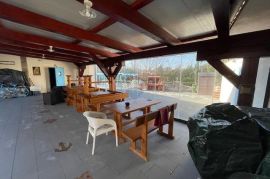 Grad Krk,restoran 200 m od gradske rive, Krk, Коммерческая недвижимость