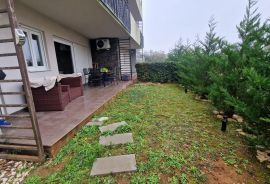 Istra, Peroj, izvrstan stan sa dvorištem-118m2, Vodnjan, Kвартира