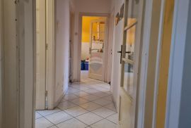 Rijeka, Centar, 4S kl. stan s liftom, Rijeka, Appartment