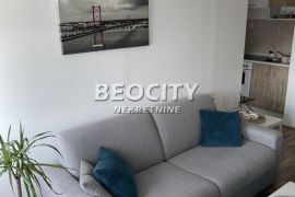 Novi Sad, Bulevar patrijarha Pavla, Šumska, 1.5, 38m2, Novi Sad - grad, Appartment