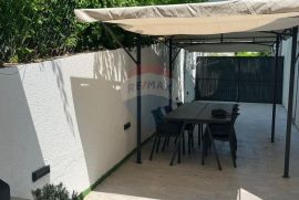 Ičići - stan 2s+db sa bazenom, Opatija - Okolica, Apartamento