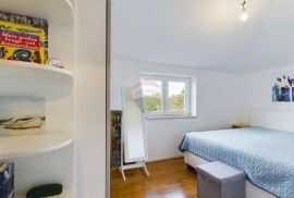 Novigrad , stan na atraktivnoj lokaciji s panoramskim pogledom, Novigrad, Apartamento