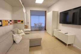 Istra, Umag, stan u prizemlju, 2.red do mora, Umag, Apartamento