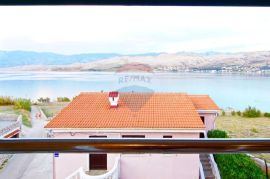 PAG, Grad Pag | Prekrasna Vila s 9 apartmana, parkingom i zemljištem, 1.red do mora, Pag, Casa