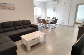 Rovinj,savršeni stan u odličnoj novogradnji,56m2+garaža,namješteno-1.kat, Rovinj, Apartamento