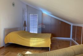 Rijeka, samostojeća villa 400 m2, 3 stana, Rijeka, Σπίτι