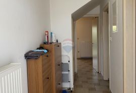 Rijeka, samostojeća villa 400 m2, 3 stana, Rijeka, Σπίτι