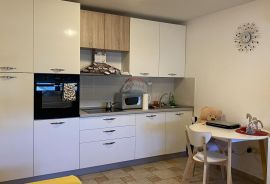 Rijeka, samostojeća villa 400 m2, 3 stana, Rijeka, Σπίτι