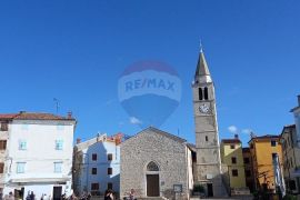 Istra, Fažana, kuća do mora na top lokaciji, Fažana, Ev