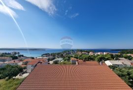 Rab, Banjol, stan 117m2 i 130m2 rooftop terasa!, Rab, Daire