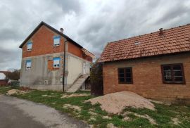 Brinje, kuće sa zemljištem 37250 m2, Brinje, House