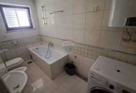 Opatija,Pobri,dvosoban stan 60 m2,terasa,najam, Opatija - Okolica, Appartamento