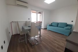 Pazin: Kompletno obnovljen stan u centru grada, Pazin, Appartment