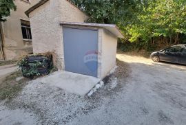 Istra, Pule centar stan u austrougarskoj vili od 161 m2, Pula, Daire