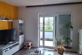 Crikvenica,Selce, Kuća s 3 apartmana i pogledom na more, Crikvenica, Дом