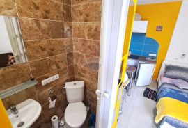 Crikvenica,Selce, Kuća s 3 apartmana i pogledom na more, Crikvenica, بيت