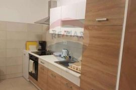 Pula, dvosoban stan od 58 m2 u prizemlju, Pula, Flat