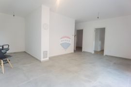 Pula - šira okolica, stan 2SS, Pula, Apartamento