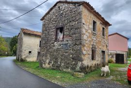 Istra, Buzet, Ročko polje - dvije samostojeće kamene kuće, Buzet, Ev