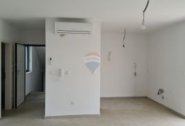 Poreč: Moderan stan 3 ss u prizemlju + dvorište 160 m2, Poreč, Daire