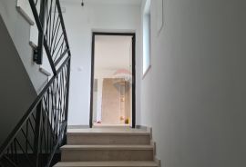 Poreč: Moderan stan 3 ss u prizemlju + dvorište 160 m2, Poreč, Daire