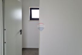 Poreč: Moderan stan 1. kat + krovna terasa 90m2, Tar-Vabriga, Apartamento