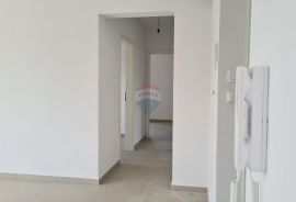 Poreč: Moderan stan 1. kat + krovna terasa 90m2, Tar-Vabriga, Διαμέρισμα