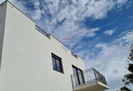 Poreč: Moderan stan 1. kat + krovna terasa 90m2, Tar-Vabriga, Διαμέρισμα