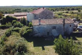 Istra, Višnjan - Prekrasna autohtona kuća s pogledom na more, Višnjan, Haus