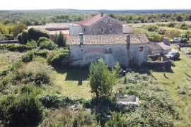 Istra, Višnjan - Prekrasna autohtona kuća s pogledom na more, Višnjan, Casa