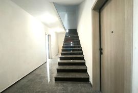 BANJOLE, luksuzni apartman s bazenom, pogled more, Medulin, Appartamento