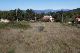 Građevinsko zemljište s pogledom na Motovun, Karojba, Γη