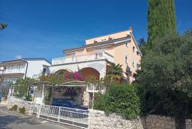 Dramalj, Crikvenica, prekrasna višestambena kuća na odličnoj lokaciji, Crikvenica, Casa