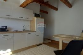 Pula,novo renovirani stan u centru, Pula, Appartement