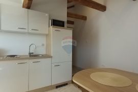 Pula,novo renovirani stan u centru, Pula, Apartamento