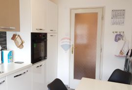 Zagreb, Trešnjevka, stan 81 m2, 2SS+DB sa lođom, Trešnjevka - Sjever, Apartamento