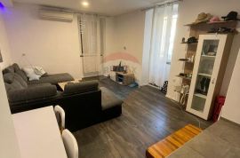 Opatija, stan u strogom centru, 2s+DB, 100m2 s parkingom, Opatija, Wohnung