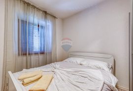 Apartmanska kuća u blizini Novigrada, Novigrad, Famiglia