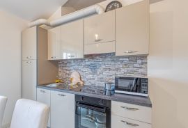 Apartmanska kuća u blizini Novigrada, Novigrad, Maison