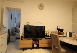 Apartmanska kuća u blizini Novigrada, Novigrad, بيت