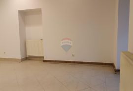 Poslovni prostor u centru Ogulina 35m2 -iznajmljivanje, Ogulin, Propiedad comercial