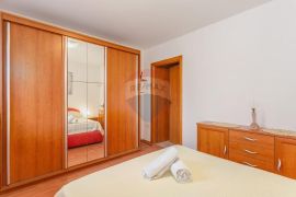 Klana - apartman 2 sobe, 2 kuhinje, 2 dnevna boravka - 100m2, Klana, Wohnung